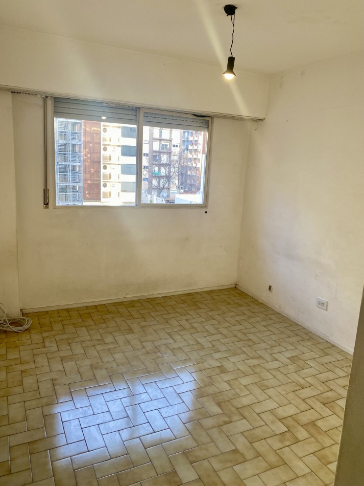 DEPARTAMENTO DOS AMB CON BALCON SALIENTE