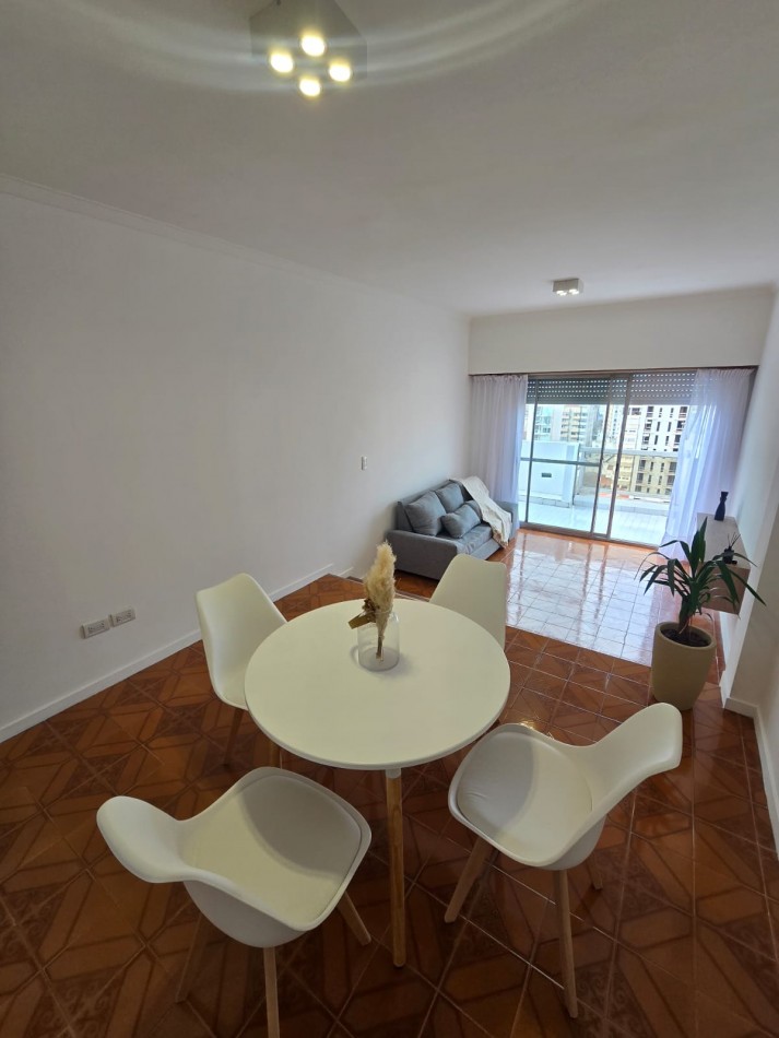 DEPARTAMENTO 2 AMBIENTES CON COCHERA
