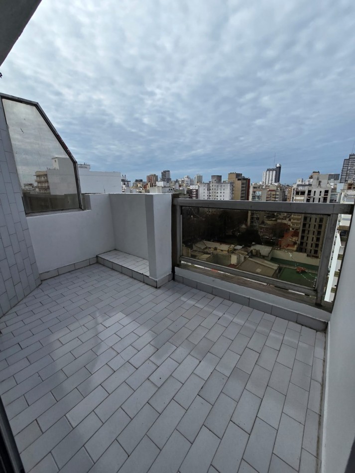 DEPARTAMENTO 2 AMBIENTES CON COCHERA