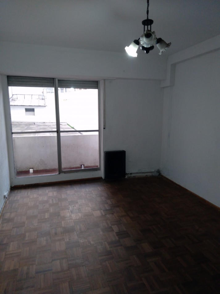 DEPARTAMENTO DOS AMB CON BALCON Y PATIO