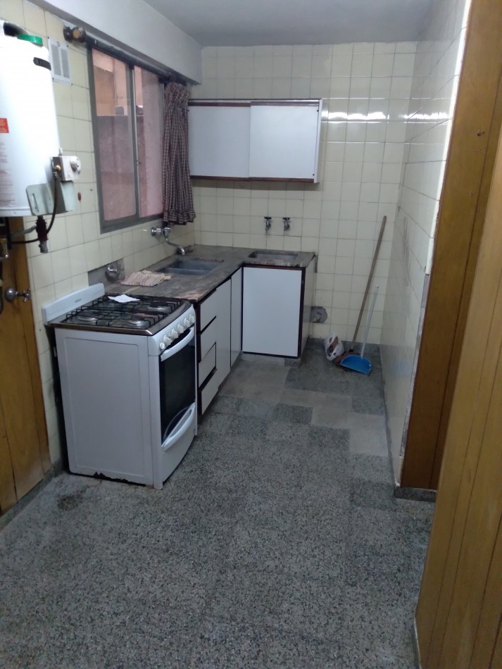 DEPARTAMENTO DOS AMB CON BALCON Y PATIO