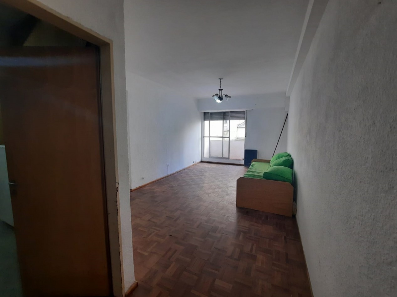 DEPARTAMENTO DOS AMB CON BALCON Y PATIO