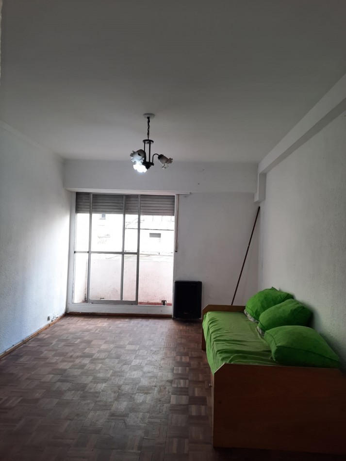 DEPARTAMENTO DOS AMB CON BALCON Y PATIO