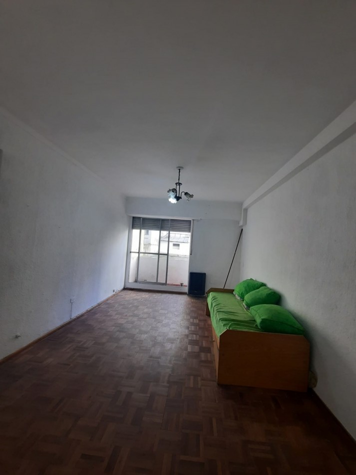 DEPARTAMENTO DOS AMB CON BALCON Y PATIO