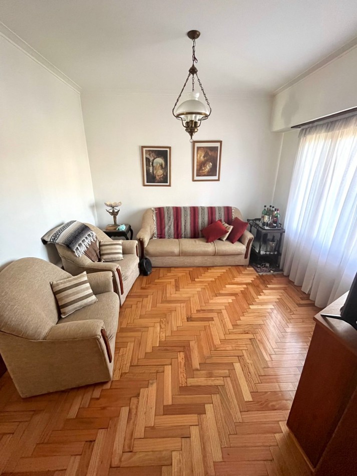 CHALET 5 AMB. CON PARQUE