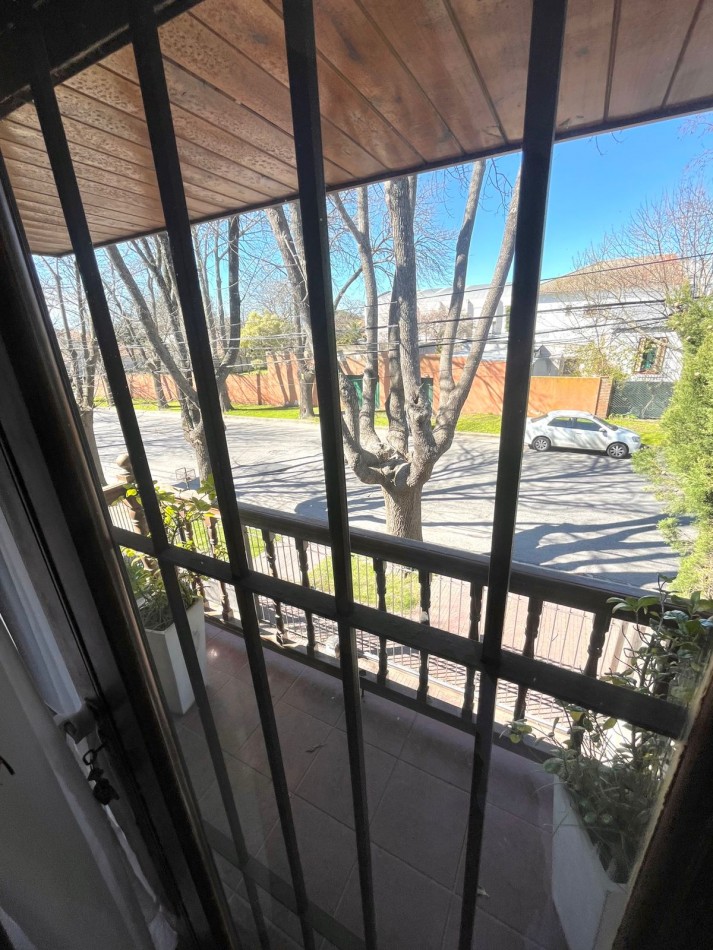 CHALET 5 AMB. CON PARQUE