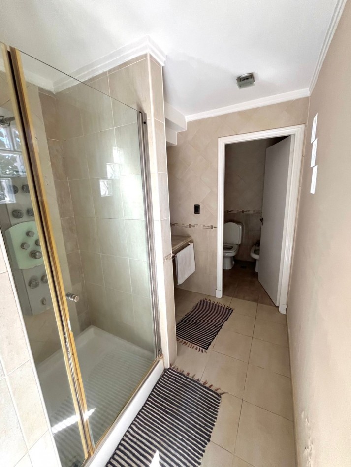 CHALET 5 AMB. CON PARQUE