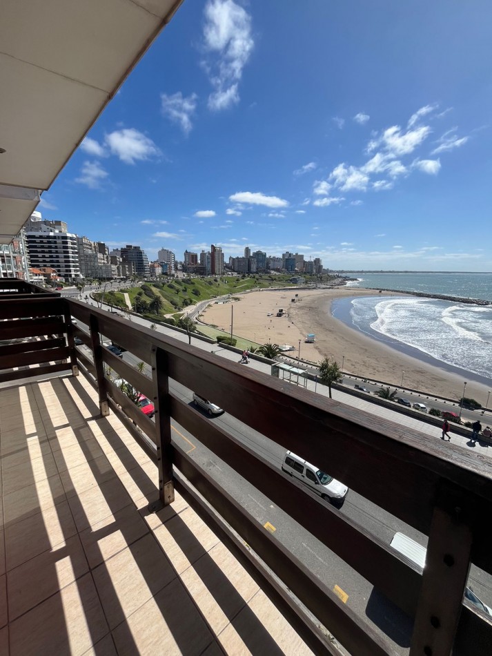 departamento 3 amb con dependencia y cochera .terraza con parrilla vista plena al mar