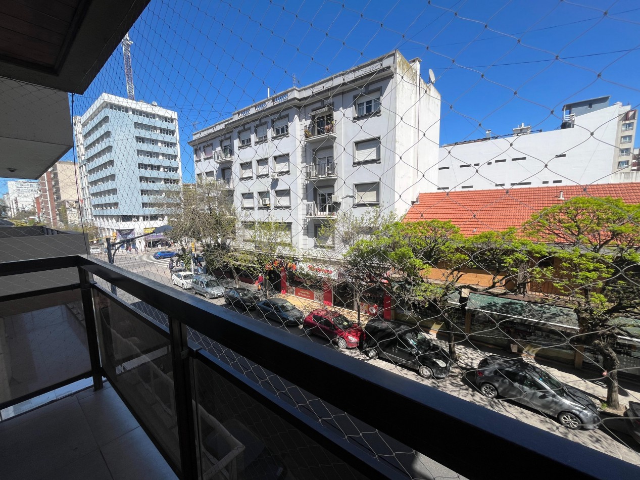 Departamento 2 ambientes con balcon