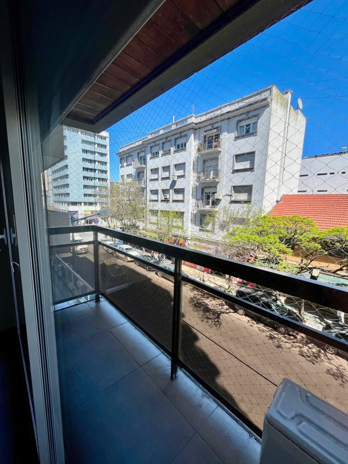 Departamento 2 ambientes con balcon