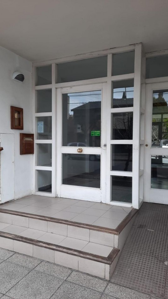 DEPARTAMENTO DE UN AMBIENTE CON PATIO