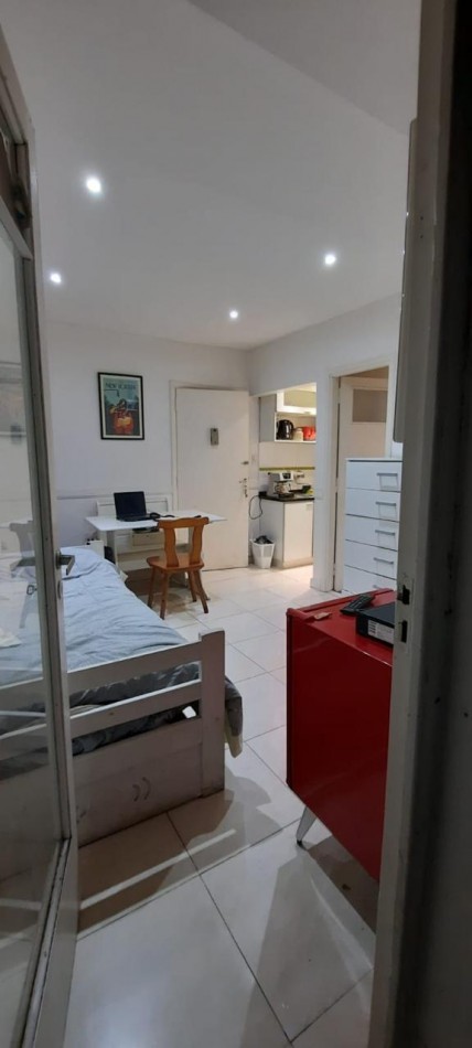 DEPARTAMENTO DE UN AMBIENTE CON PATIO