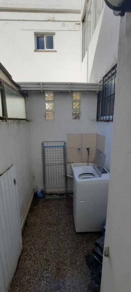 DEPARTAMENTO DE UN AMBIENTE CON PATIO