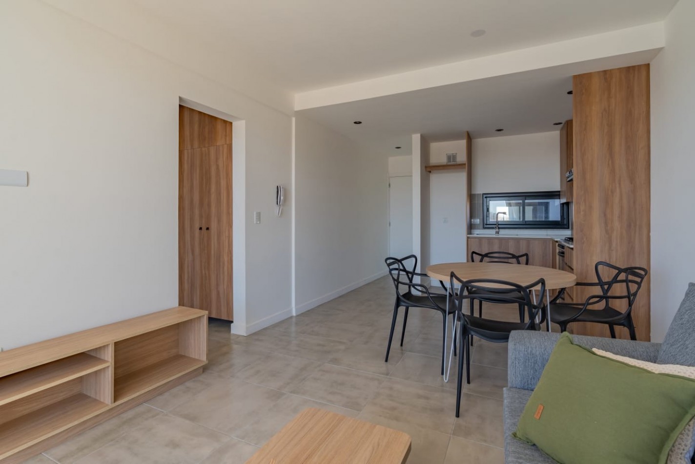 PH 2 AMB A LA CALLE CON PARRILA