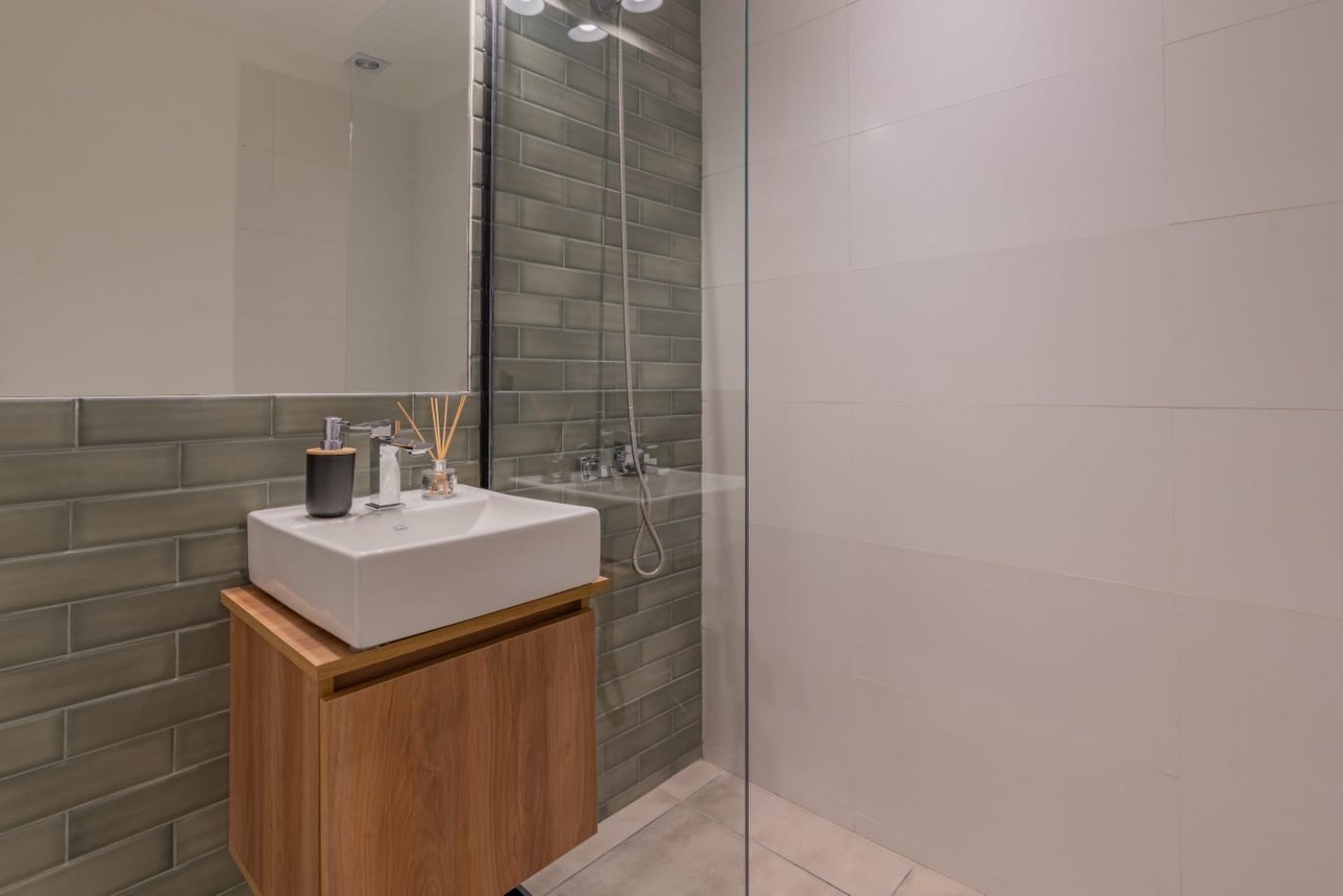 PH 2 AMB A LA CALLE CON PARRILA