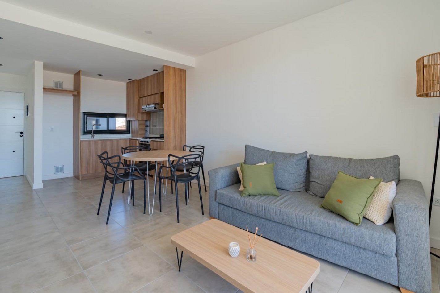 PH 2 AMB A LA CALLE CON PARRILA