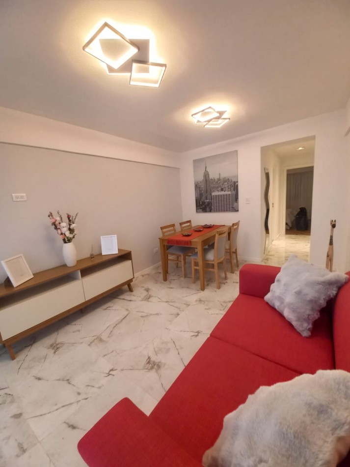 DEPARTAMENTO 3AMB A LA CALLE CON BALCON SALIENTE