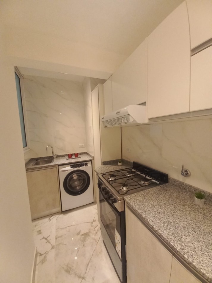 DEPARTAMENTO 3AMB A LA CALLE CON BALCON SALIENTE