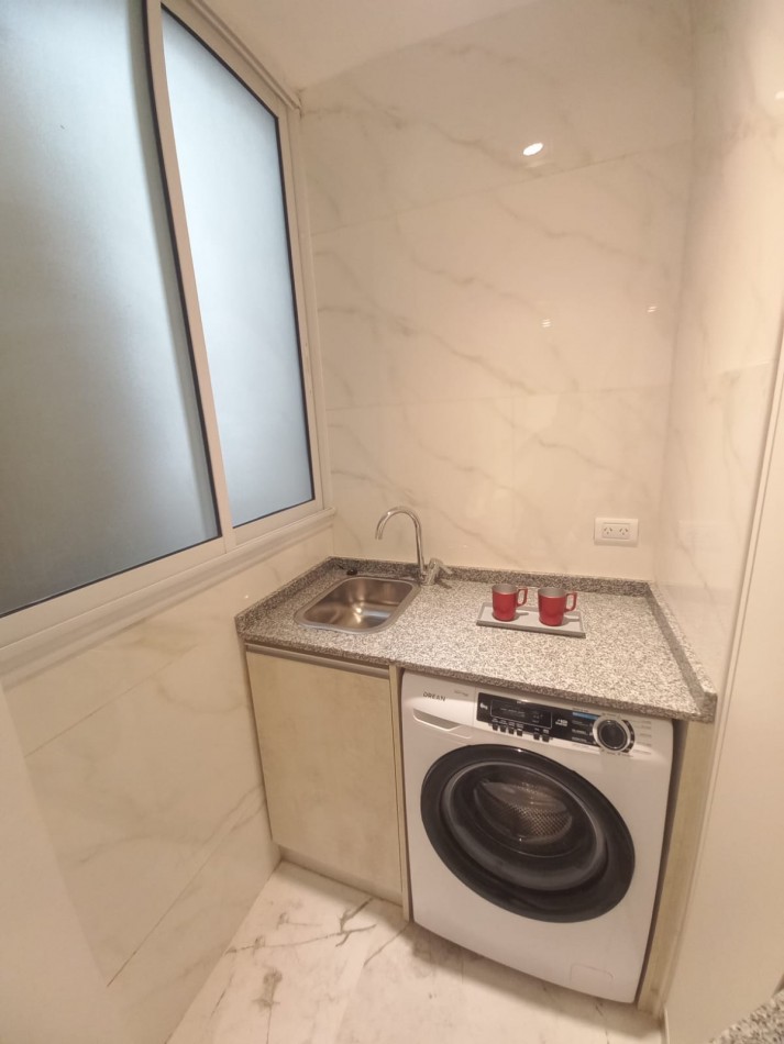 DEPARTAMENTO 3AMB A LA CALLE CON BALCON SALIENTE