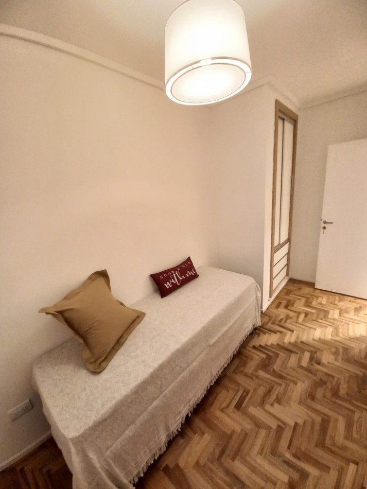 DEPARTAMENTO 3AMB A LA CALLE CON BALCON SALIENTE