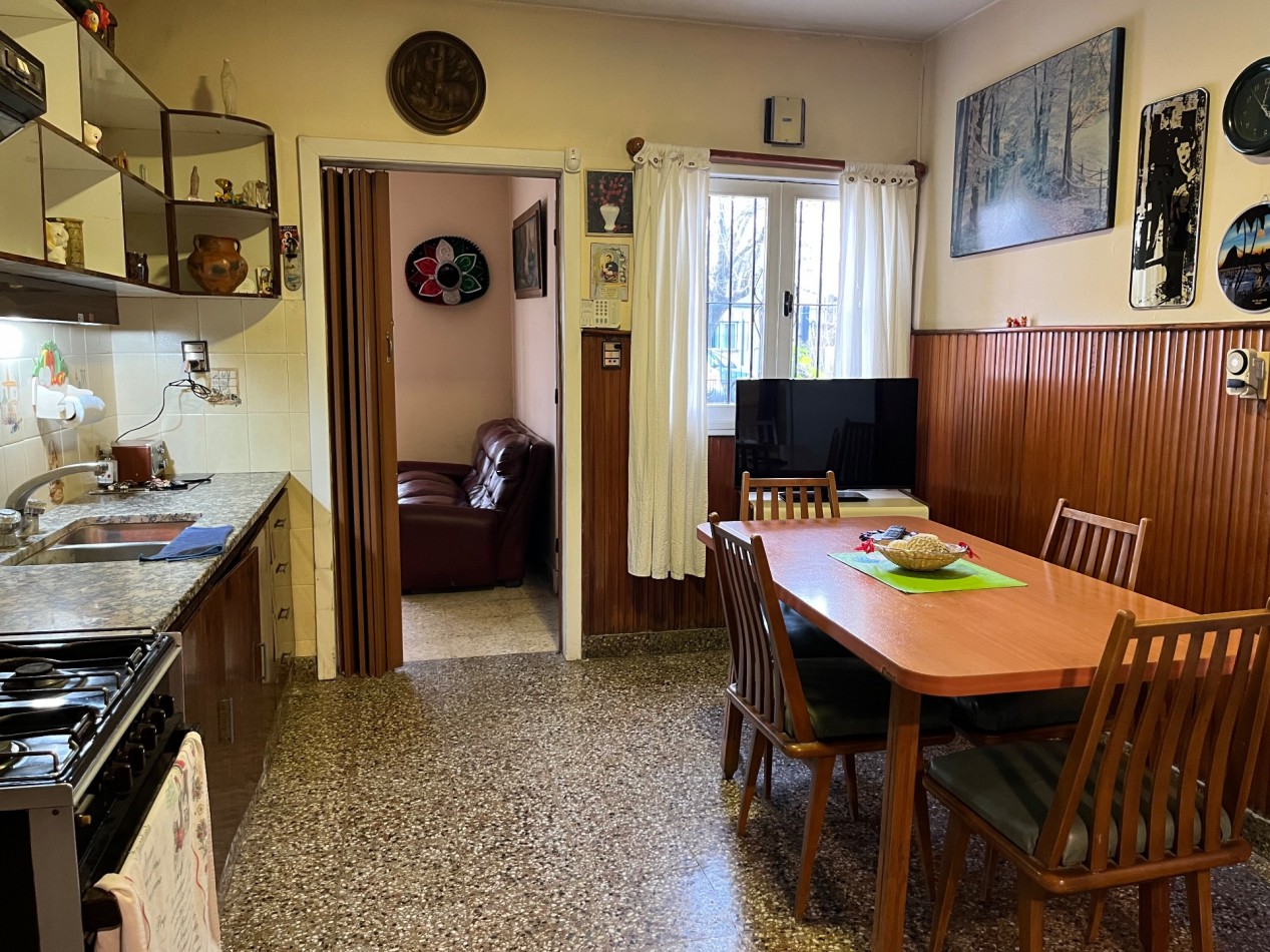 Casa 4 ambientes con Garage y quincho