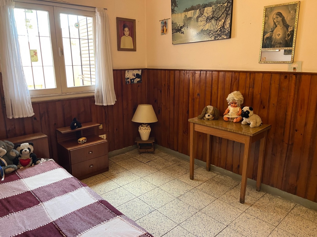 Casa 4 ambientes con Garage y quincho