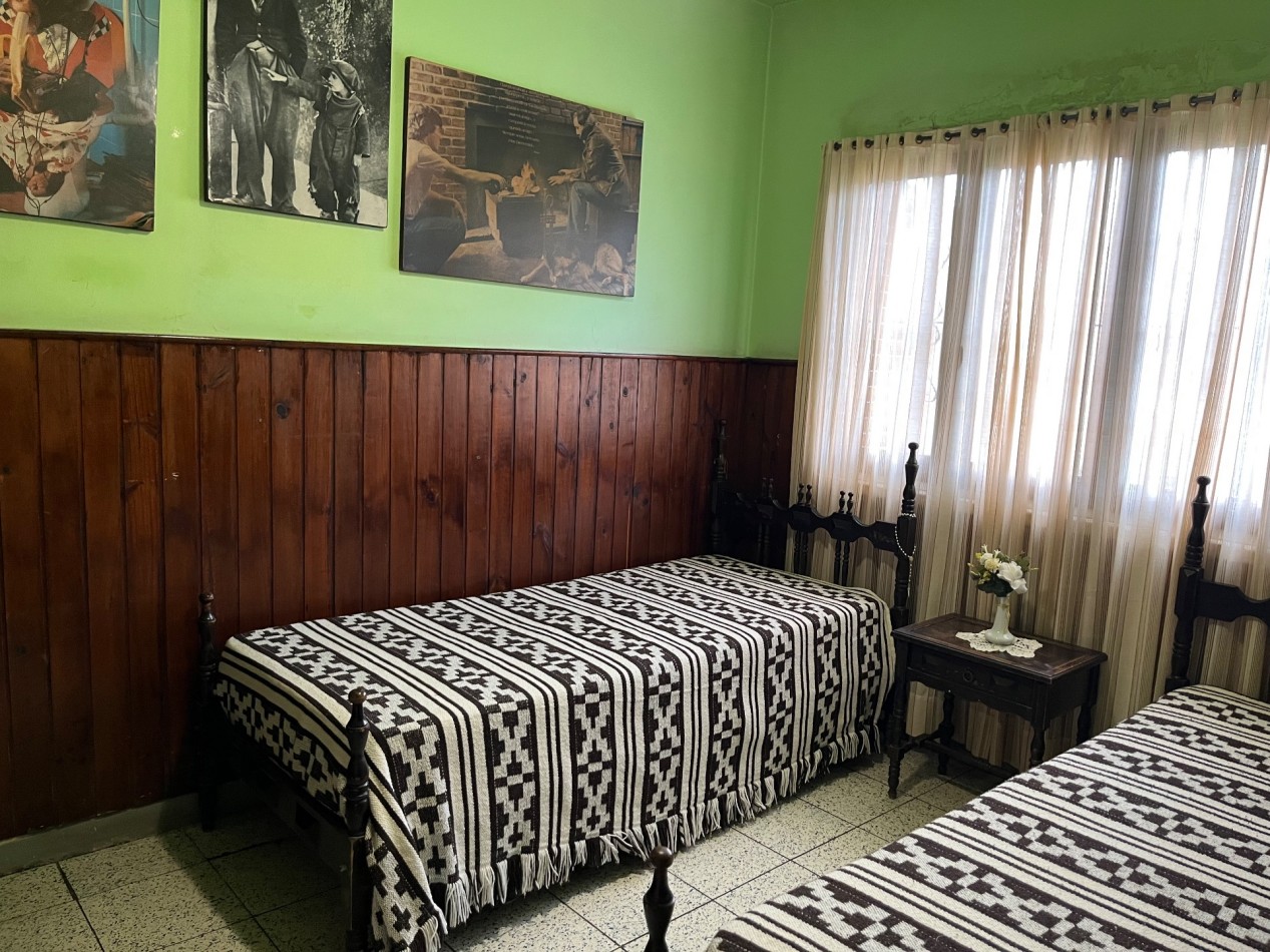 Casa 4 ambientes con Garage y quincho