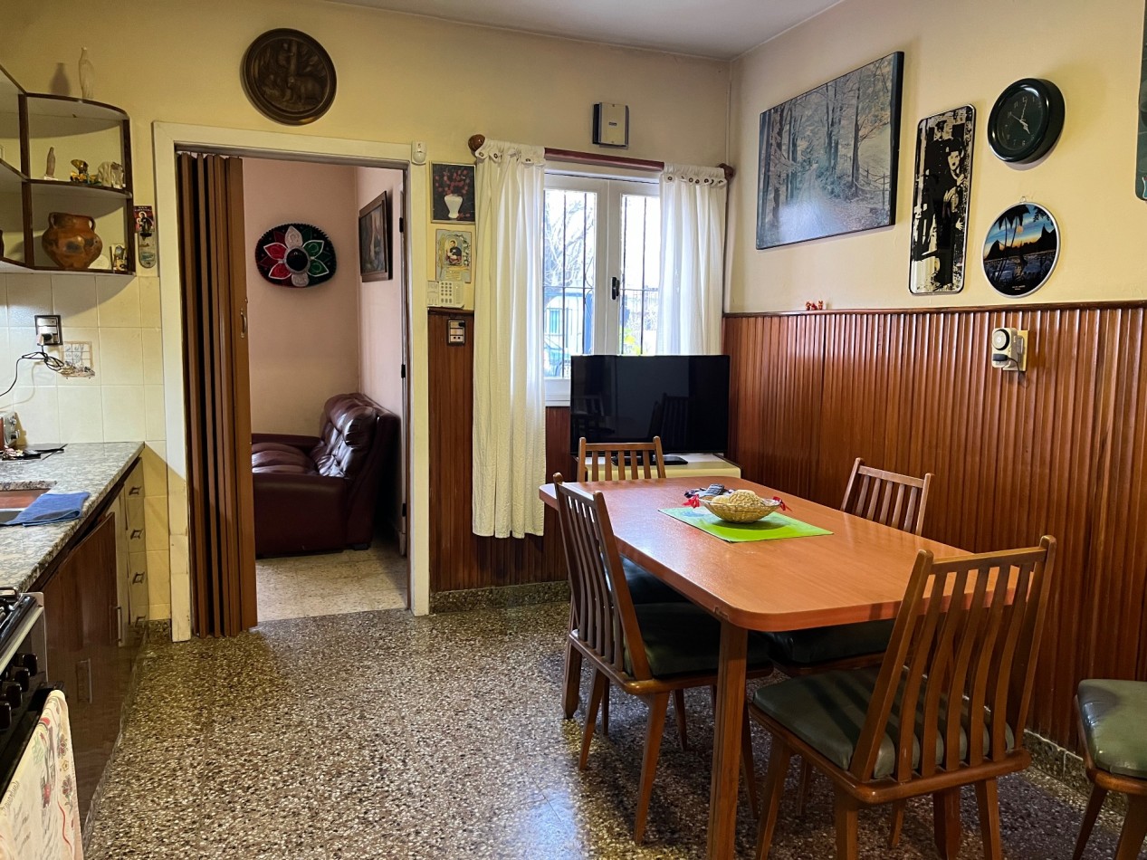 Casa 4 ambientes con Garage y quincho