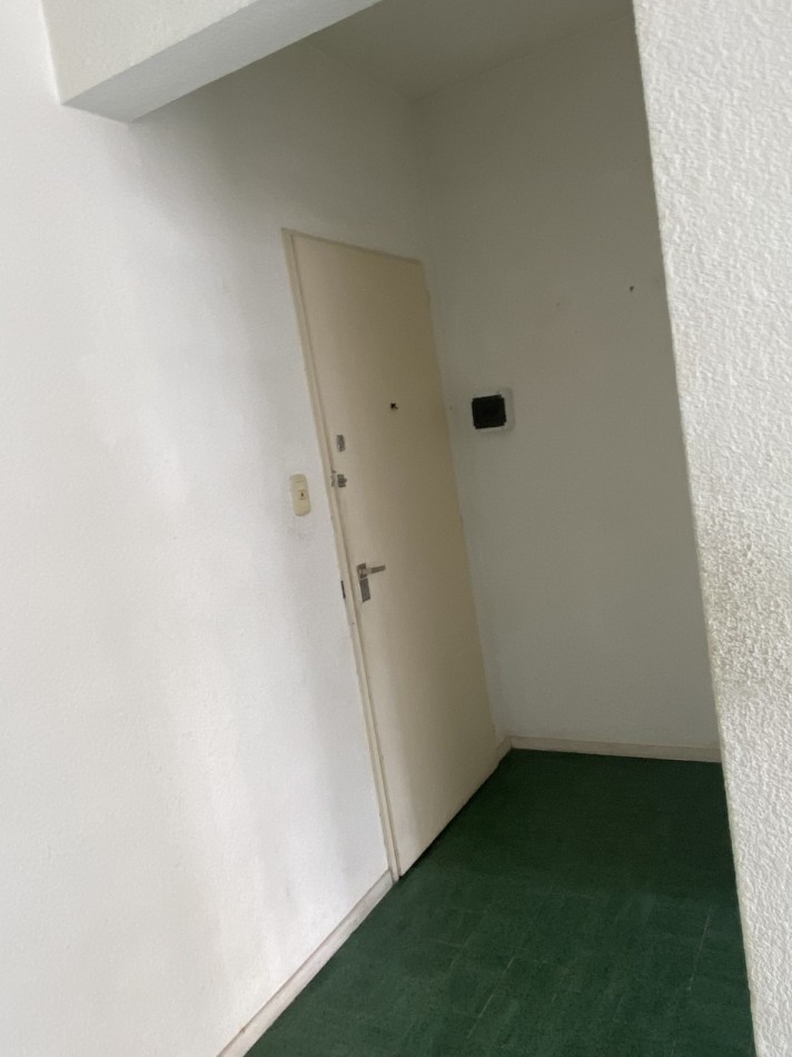 DEPARTAMENTO DOS AMB CON BALCON SALIENTE