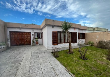 Casa 4 ambientes con Garage y quincho